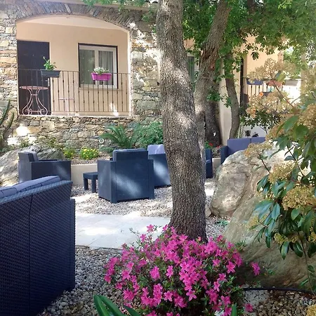 Domaine Casa Andria בית הארחה 3*